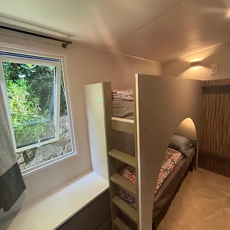 De Luxe, New, Top-of-the-range Amenities, Air Conditioning, Jacuzzi And Sea View Chalet Saint-Raphaël