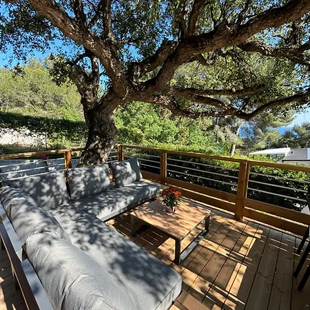 De Luxe, New, Top-of-the-range Amenities, Air Conditioning, Jacuzzi And Sea View *